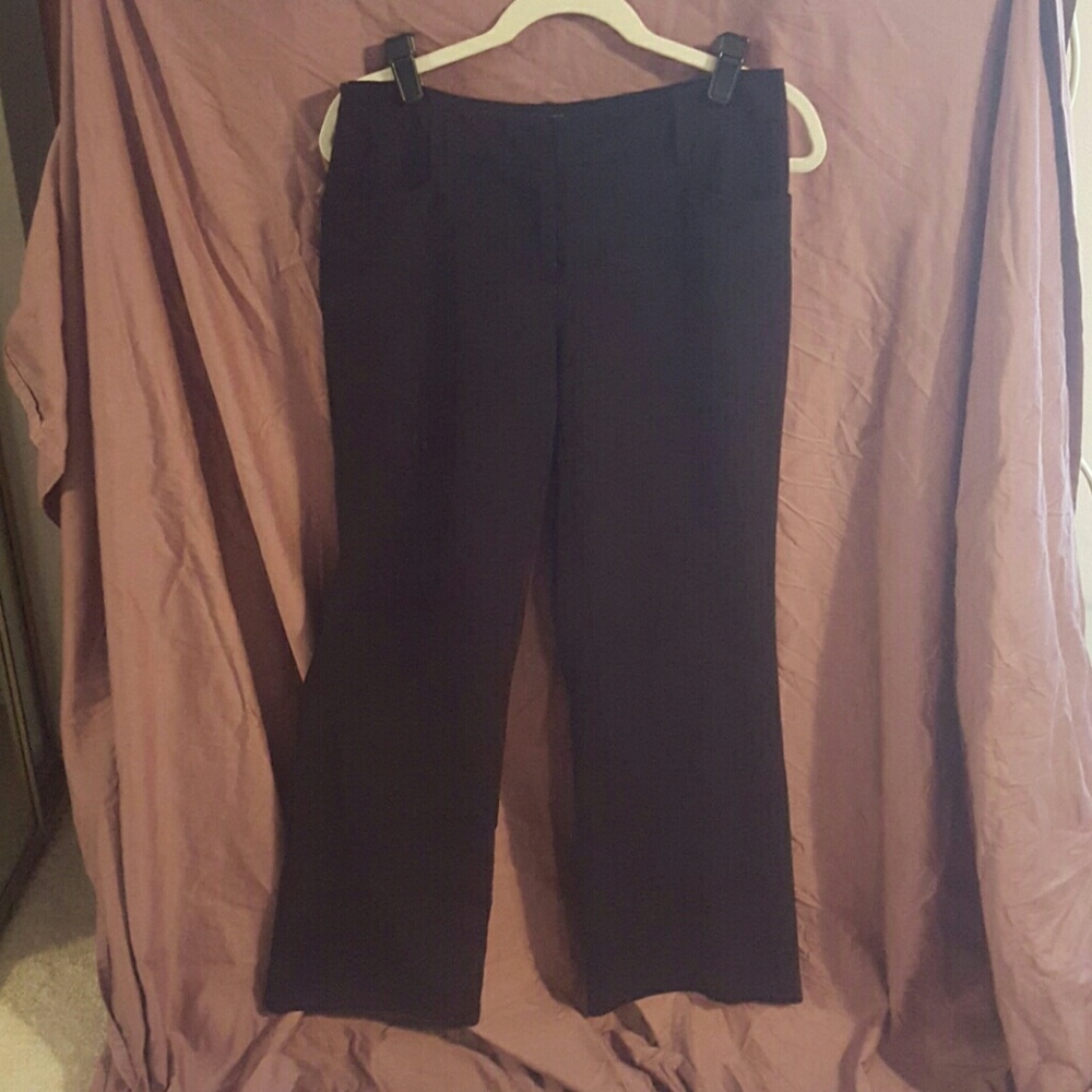Size 4 curvy fit slacks. Apt 9
