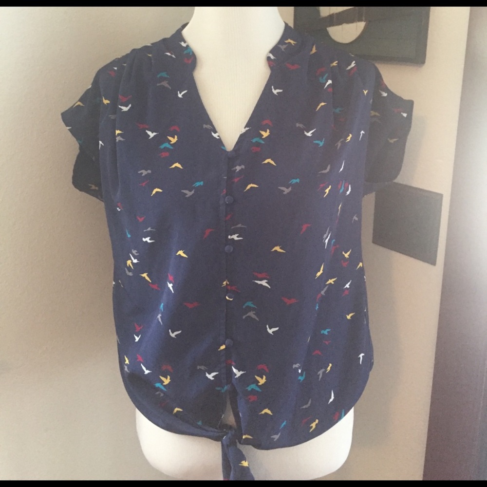 Ana blue and bird print front tie blouse. Small