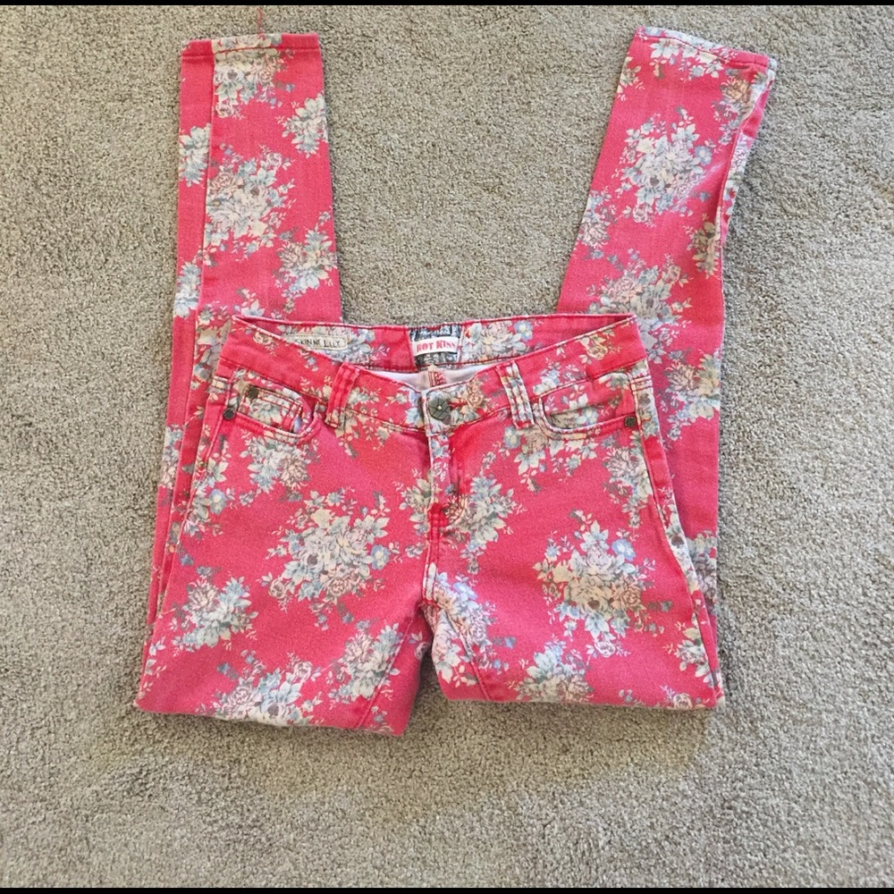 Hot Kiss Floral Skinny Jeans!
