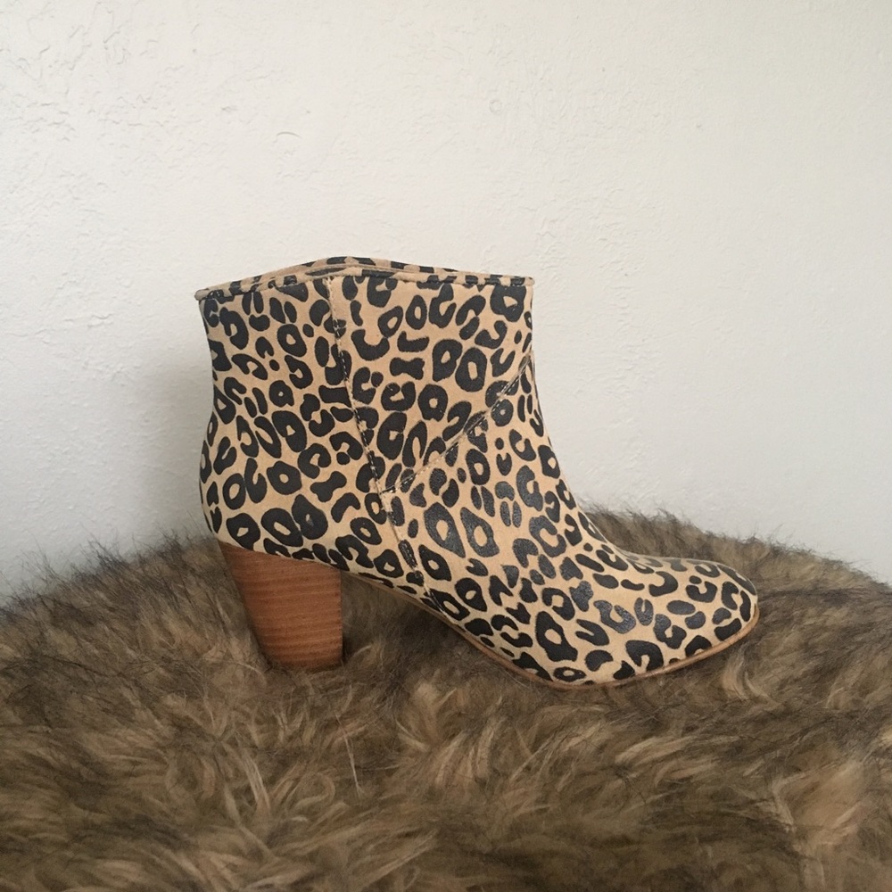 Cute leopard booties