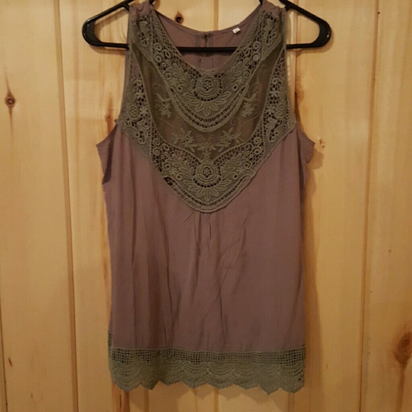 Tops - NWOT lace tank
