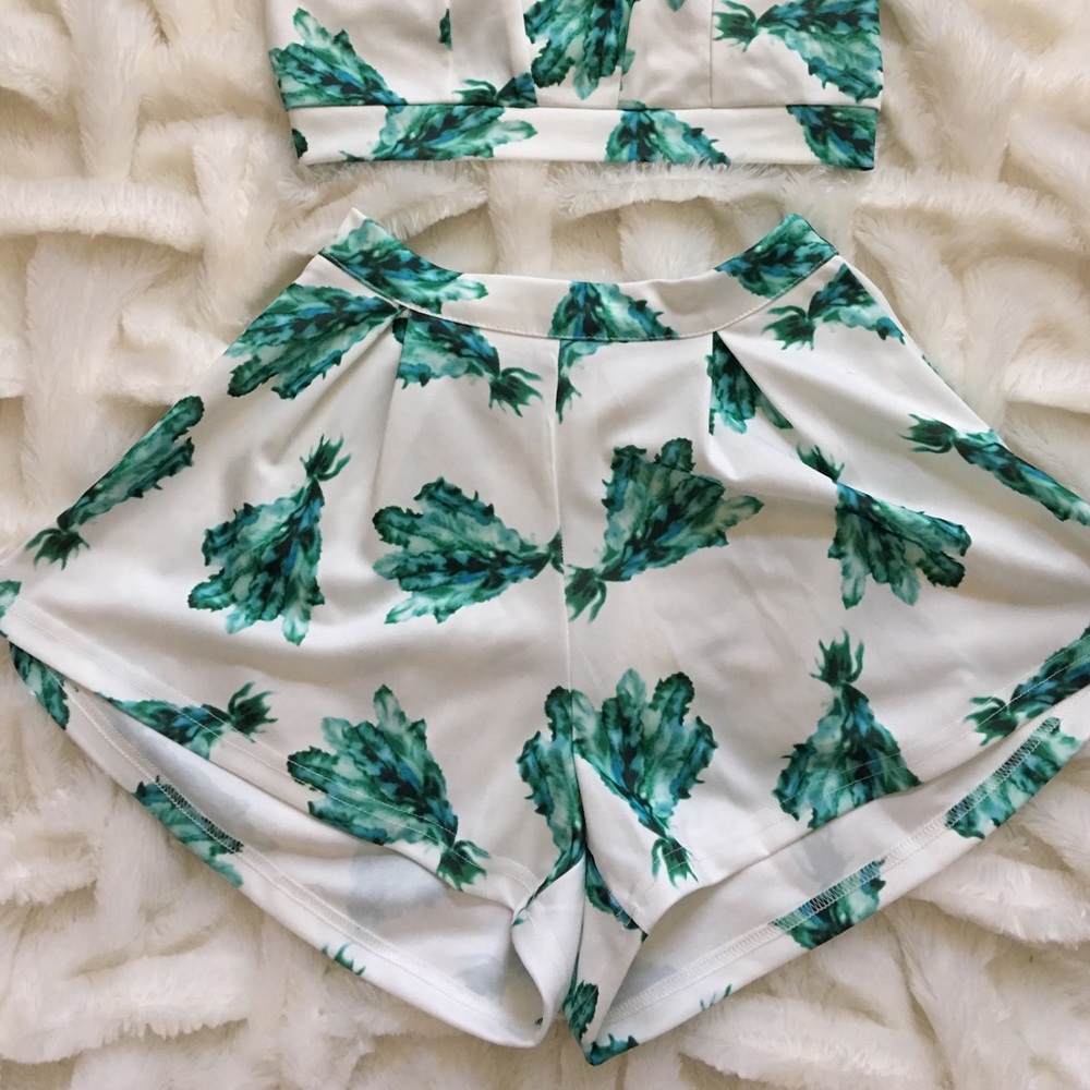 🌙 Spring Leaf 🌙 - Picture 3 of 3