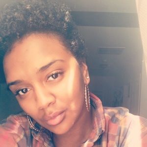 Meet your Posher, Andrea