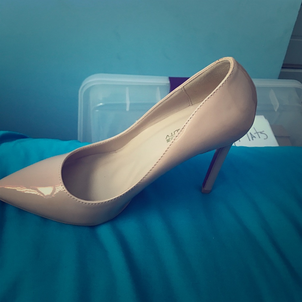 Heels.   Has little scratch that very hard to see