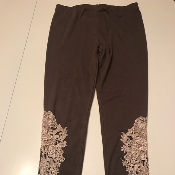 Handmade Leggings with appliqué - Picture 3 of 5