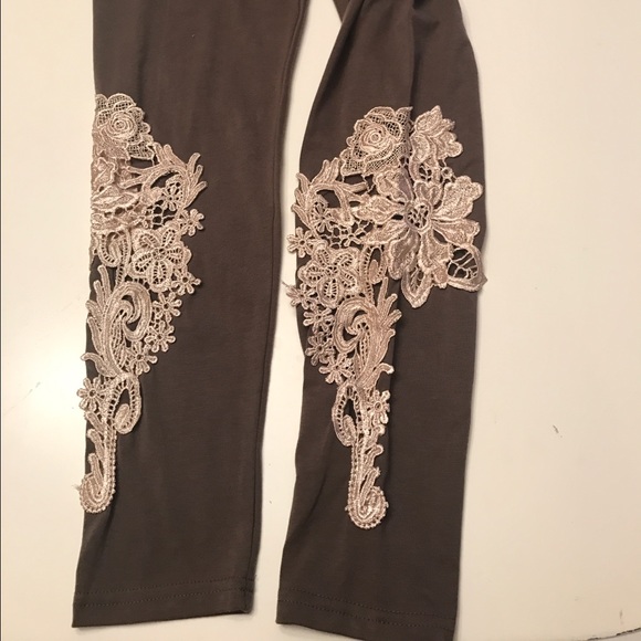 Handmade Leggings with appliqué - Picture 4 of 5