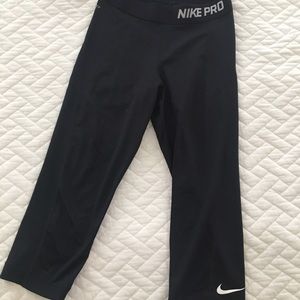 NIKE Capris