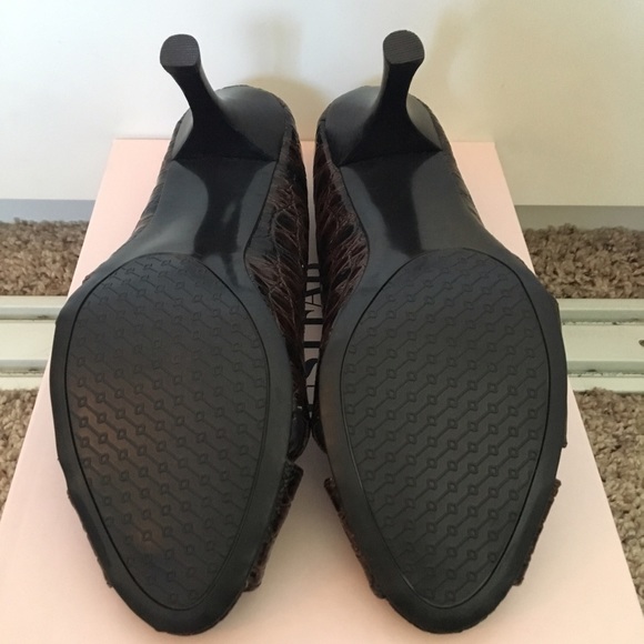 NWOB Brown Black Faux Croc Heels - Picture 4 of 4