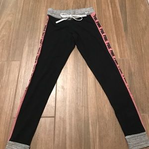Pink by Victoria's Secret cropped yoga pant