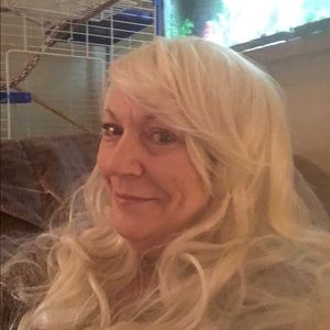 Meet your Posher, Debra