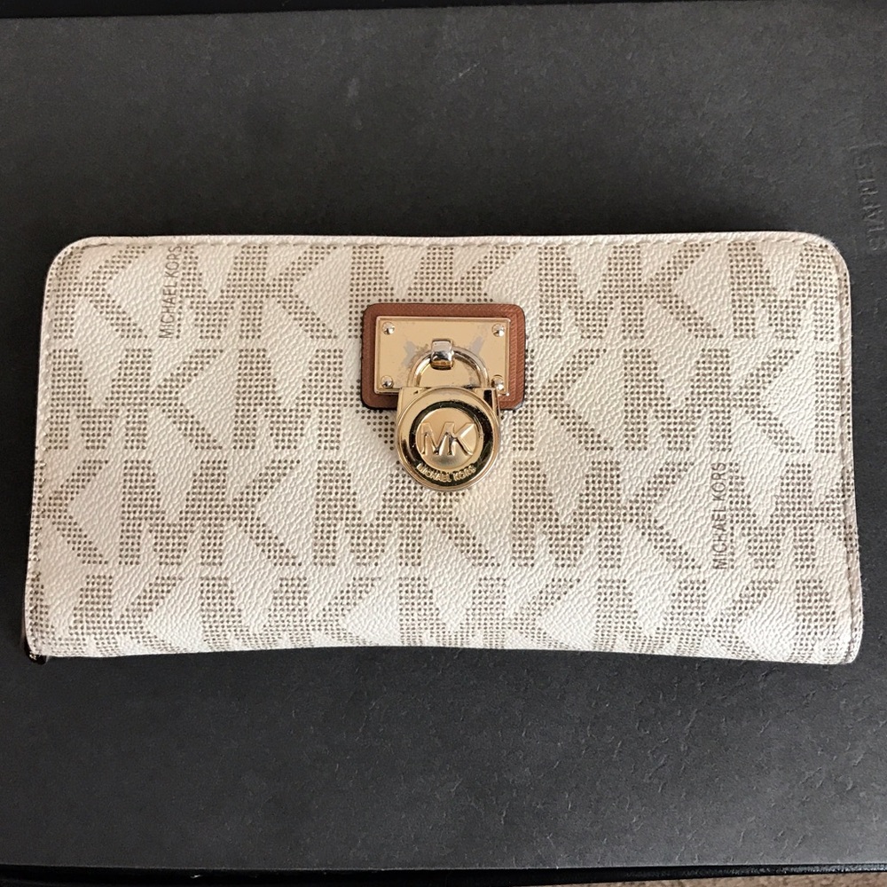Micheal Kors Wallet