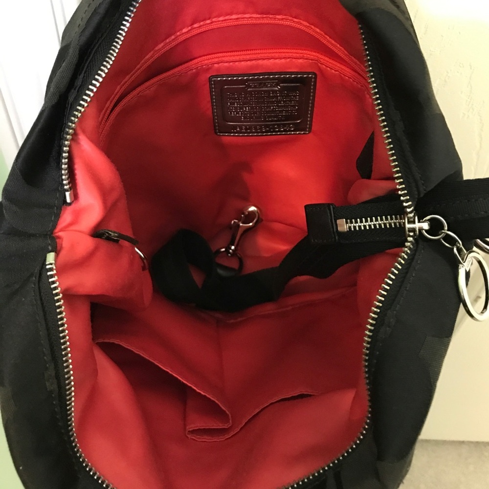 Black Coach Purse. - Picture 2 of 2
