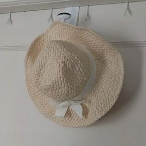 Infant girl's hat