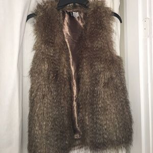 Fur vest