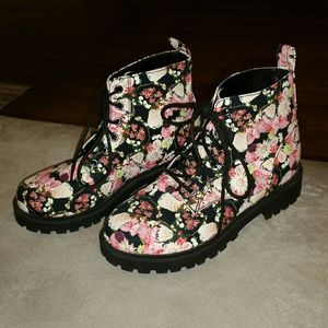 Girl combat boots
