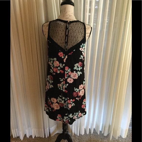 NEW Boutique Floral Lace Dress. - Picture 4 of 4