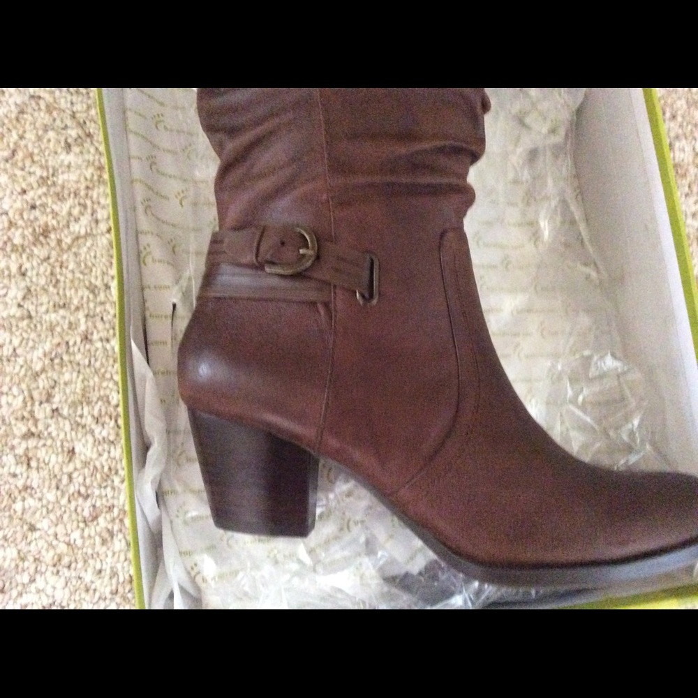 Brown boot - Picture 2 of 3