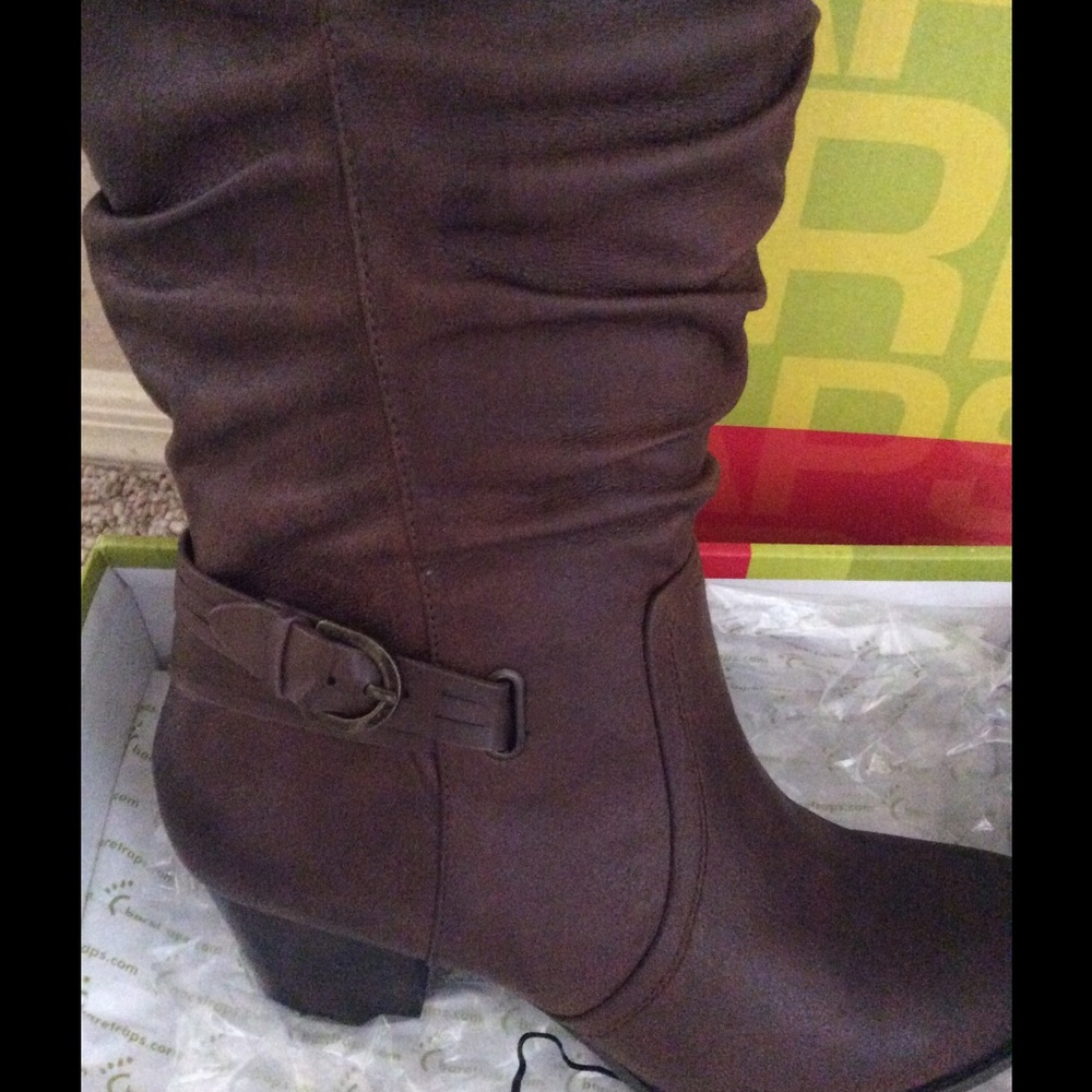 Brown boot - Picture 3 of 3