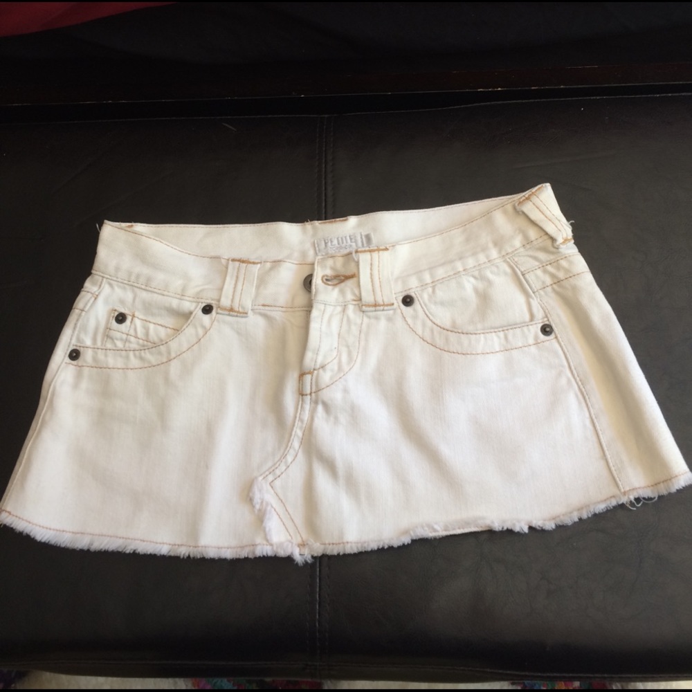 Topshop Petite Sz8 Denim mini Beige/Gold stitches