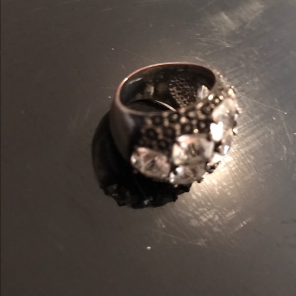 Statement Ring - Picture 2 of 2
