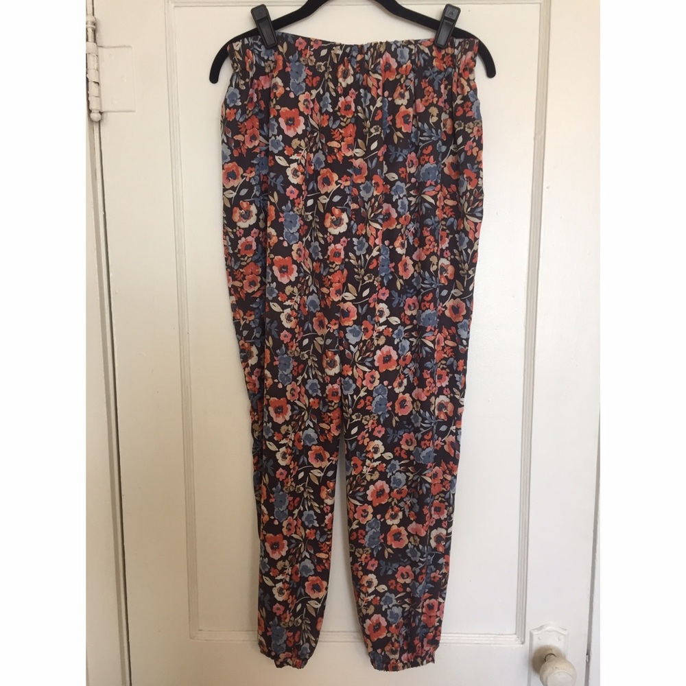 Joie Silk Floral Joggers - super cute on!