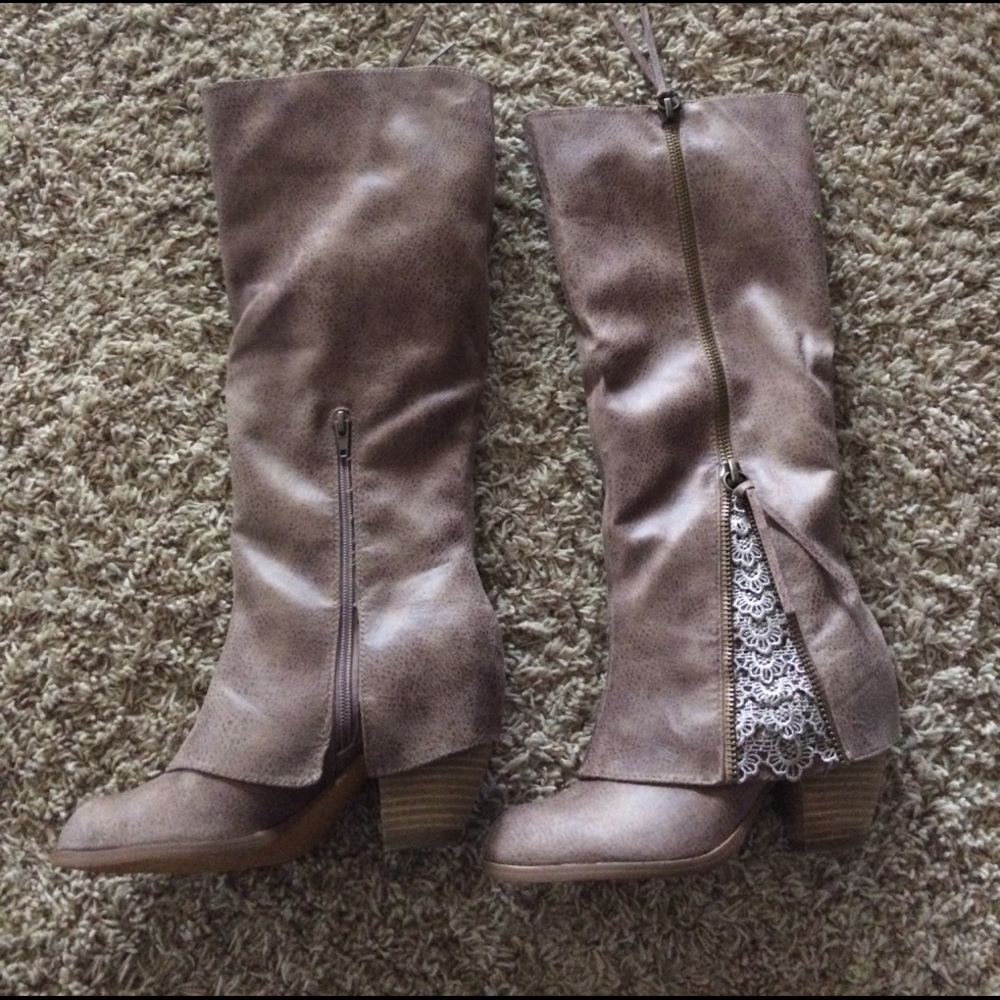 Sassy Classy Taupe boots
