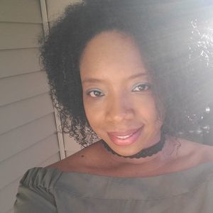 Meet your Posher, Deana