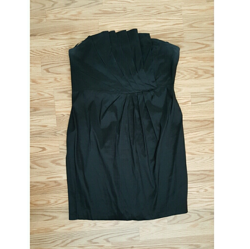 Strapless LBD! ?????