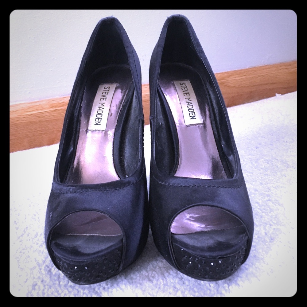 Black Steve Madden heels.