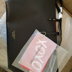 VS faux leather tote with xoxo pouch