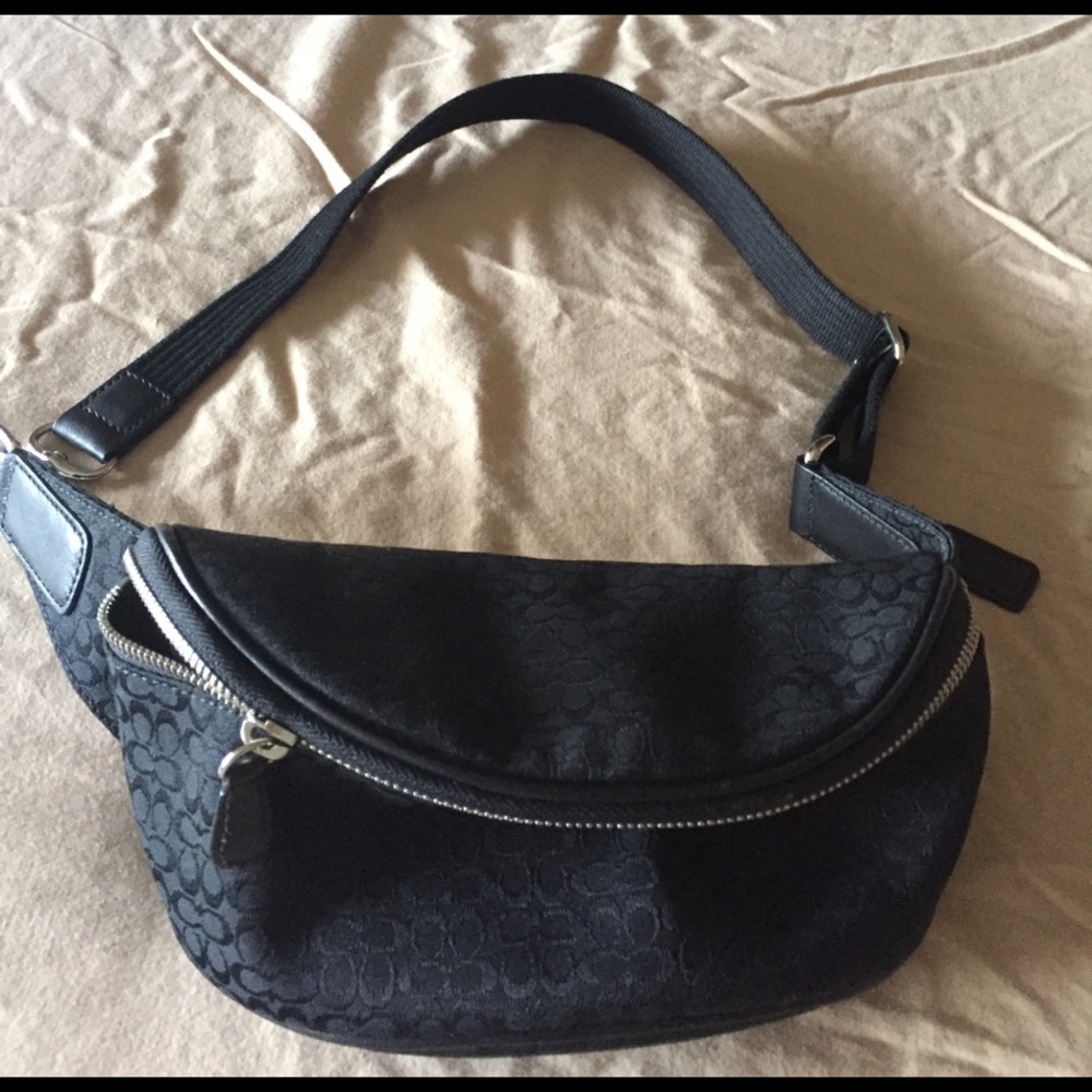 Coach fanny pack. Great condition used only 1x