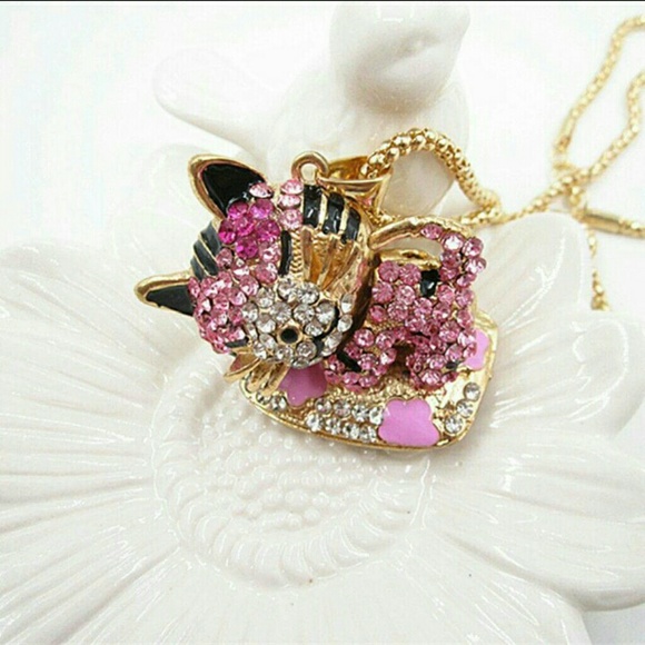 SUPER CUTE PINK CRYSTAL CAT NECKLACE - Picture 2 of 3