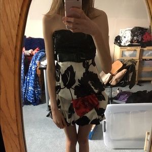 Formal homecoming dress with removable belt