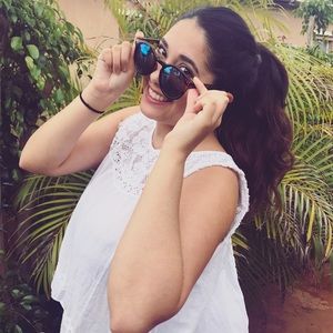 Meet your Posher, Ileana