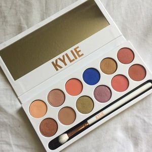 Kylie Royal Peach Palette🍑