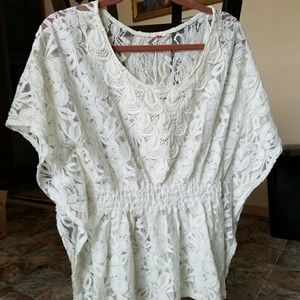 Boho flowy lace top
