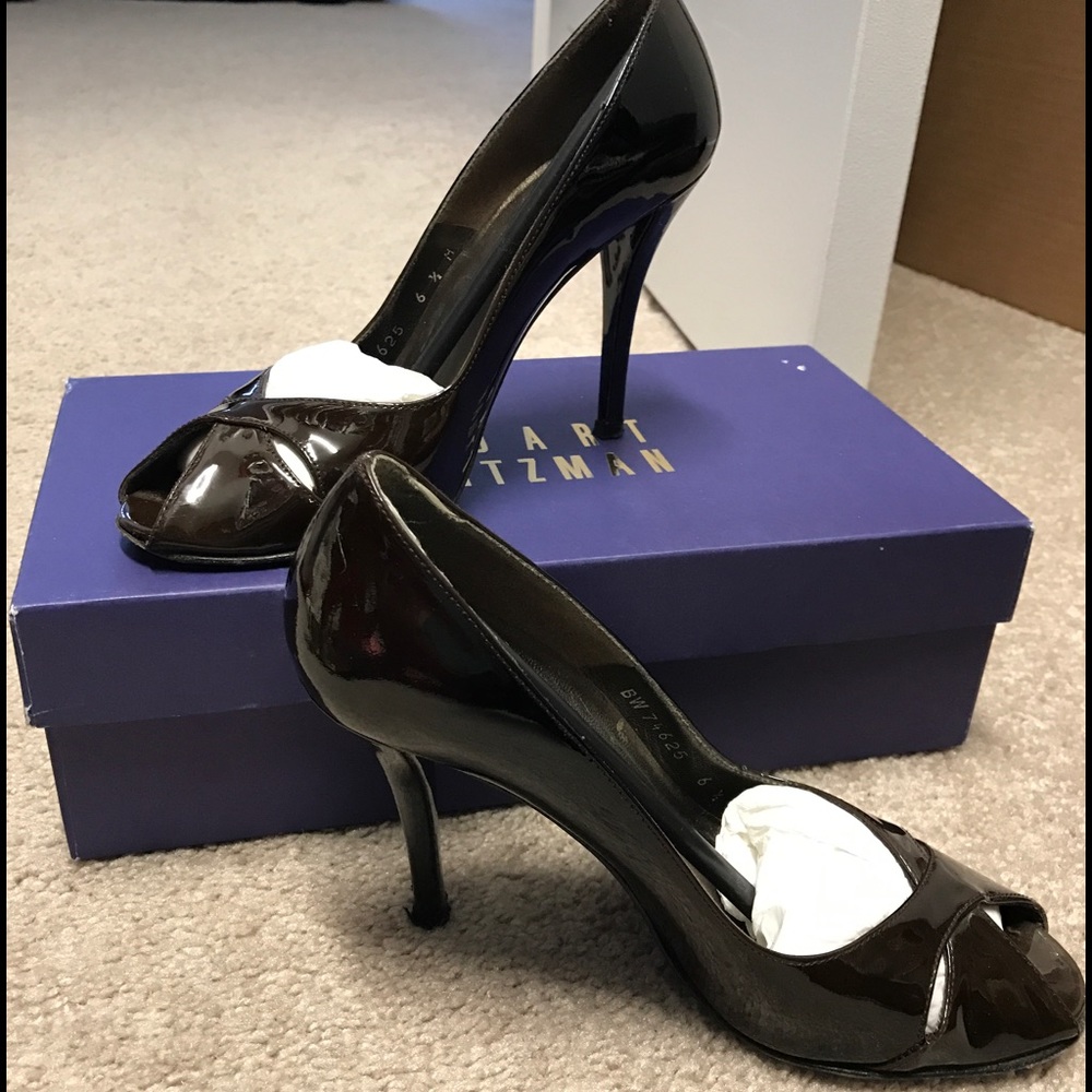 Stuart Weitzman Sashay patent leather pumps