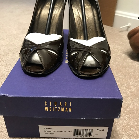 Stuart Weitzman Sashay patent leather pumps - Picture 2 of 3