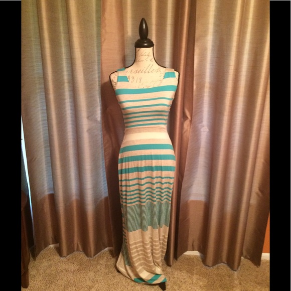 Reduced below MSRP! Turquoise Jersey Maxi Dress - Picture 4 of 5