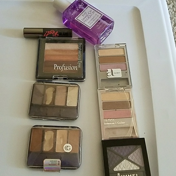 Eye shadow bundle - Picture 1 of 4