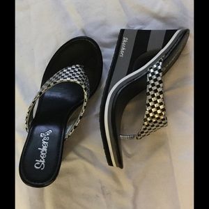 SKECHERS CALI SANDLES SZ 9