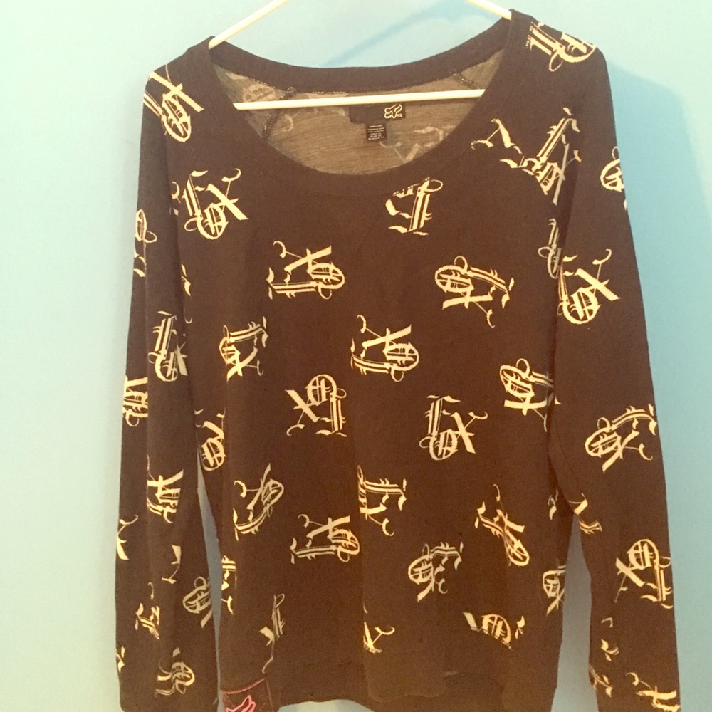Long sleeved Fox brand sweater
