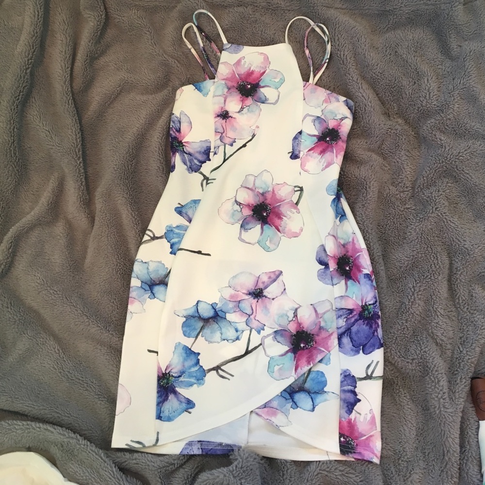 Floral sleeveless short dress