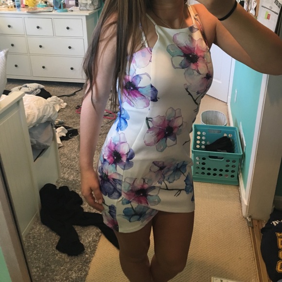 Floral sleeveless short dress - Picture 2 of 3