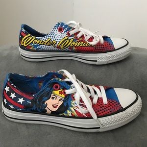 WONDER WOMAN CONVERSE LIMITED EDITION
