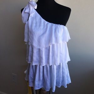 Super cute flowy layered top