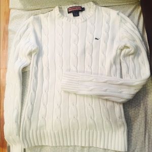 Vineyard vines sweater size: Small