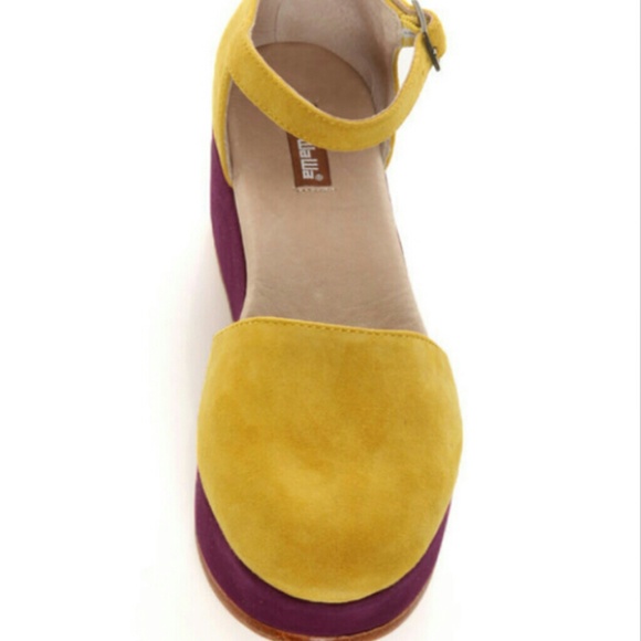 Size 6 Gee WaWa - Picture 2 of 2