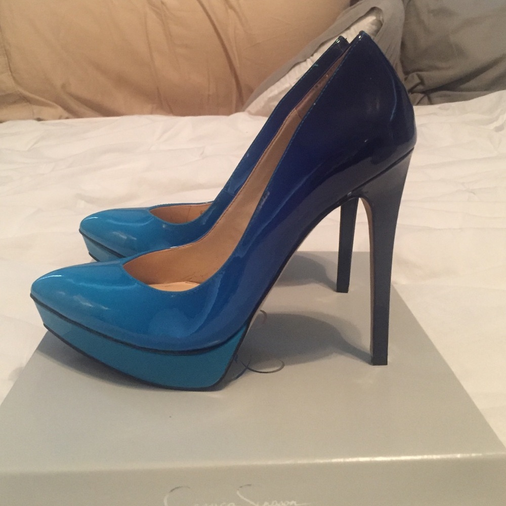 Jessica Simpson ombré  pumps