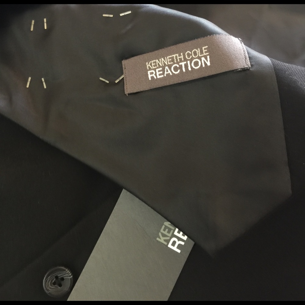 NWT vest by Kenneth Cole reaction Large